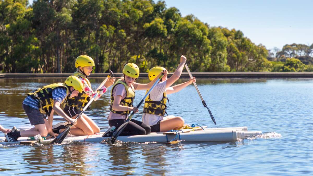 Descriptive alt text