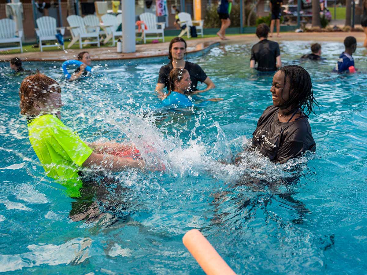 Descriptive alt text